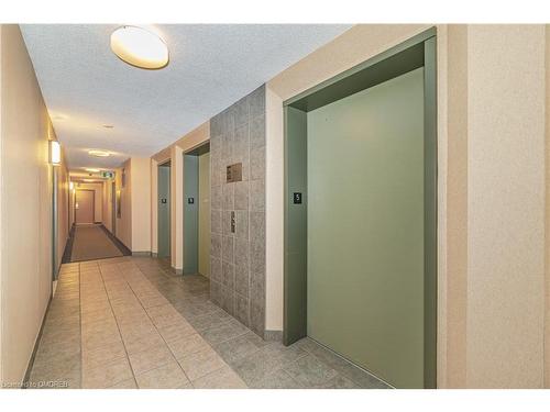 512-4185 Shipp Drive, Mississauga, ON - Indoor Photo Showing Other Room