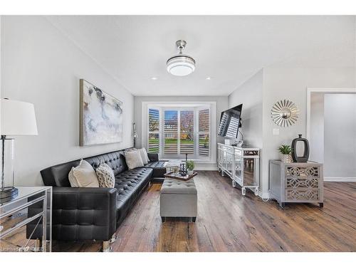 52 Palgrave Crescent, Brampton, ON - Indoor Photo Showing Living Room