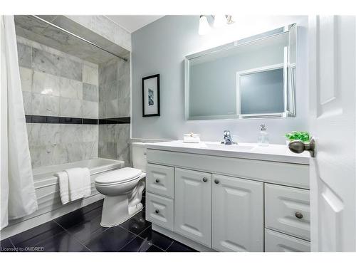 59 Allan Drive, St. Catharines, ON - Indoor Photo Showing Bathroom