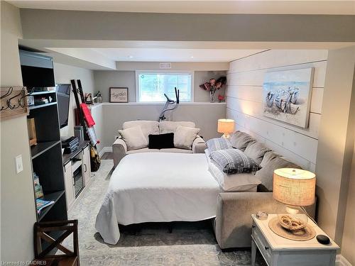 50 Trott Boulevard, Collingwood, ON - Indoor Photo Showing Bedroom
