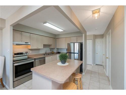 506-32 Tannery Street, Streetsville, ON - Indoor Photo Showing Kitchen With Stainless Steel Kitchen With Double Sink