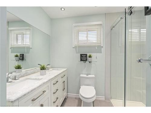 6 Treanor Crescent, Georgetown, ON - Indoor Photo Showing Bathroom