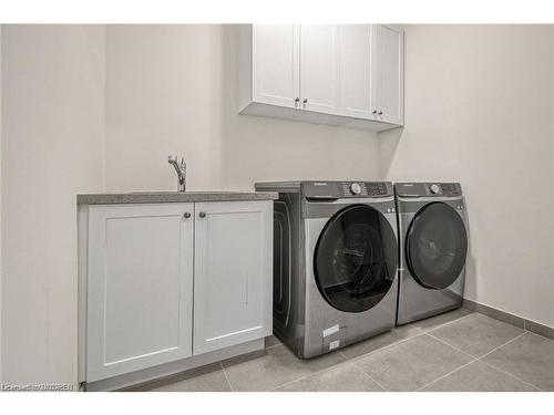 2337 Charles Cornwall Road, Oakville, ON - Indoor Photo Showing Laundry Room