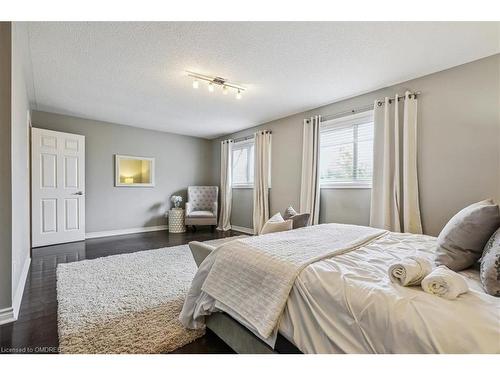 3268 Charlebrook Court, Mississauga, ON - Indoor Photo Showing Bedroom