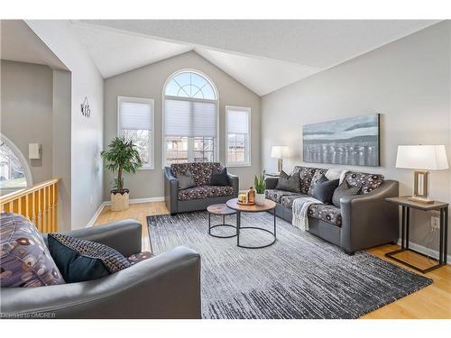 14 Arborglen Drive, Georgetown, ON - Indoor Photo Showing Living Room