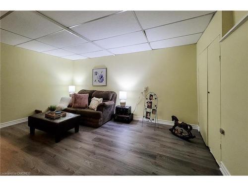 597 Timber Lane, Burlington, ON - Indoor Photo Showing Other Room