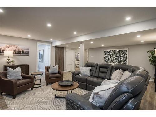 465 Jelinik Terrace, Milton, ON - Indoor Photo Showing Living Room