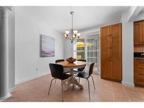 7045 Tamar Mews, Mississauga, ON - Indoor Photo Showing Dining Room