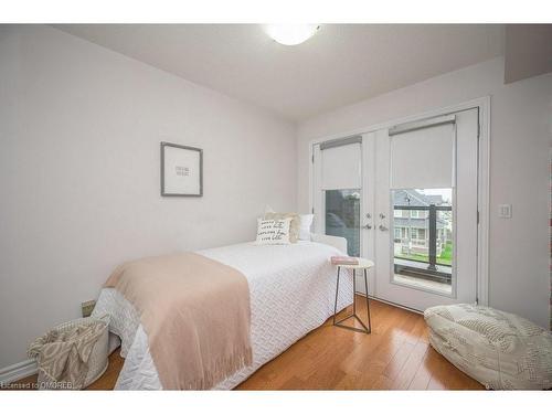 3048 Postridge Drive, Oakville, ON - Indoor Photo Showing Bedroom