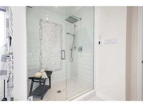 6345 Mcniven Court, Burlington, ON - Indoor Photo Showing Bathroom