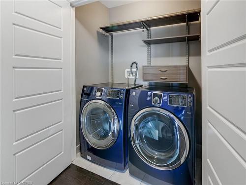 18-3045 George Savage Avenue, Oakville, ON - Indoor Photo Showing Laundry Room