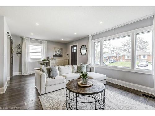 2127 Sunnydale Drive, Burlington, ON - Indoor Photo Showing Living Room