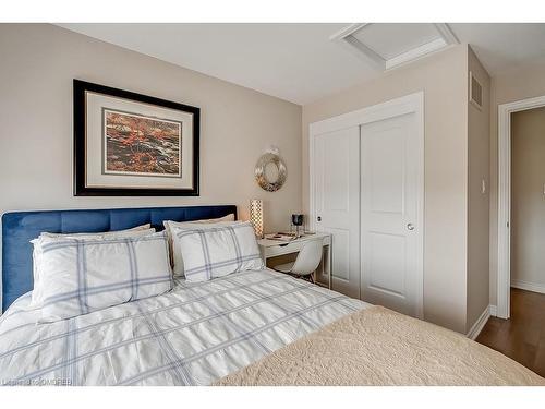 3132 Postridge Drive, Oakville, ON - Indoor Photo Showing Bedroom