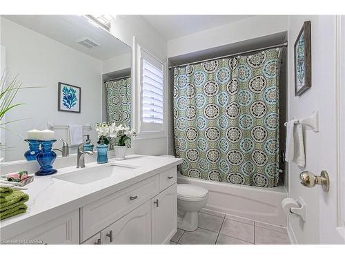 2256 Lapsley Crescent, Oakville, ON - Indoor Photo Showing Bathroom