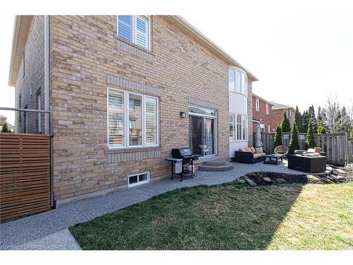 2256 Lapsley Crescent, Oakville, ON - Outdoor With Exterior