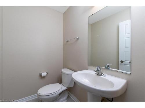 15 Tight Court, Milton, ON - Indoor Photo Showing Bathroom