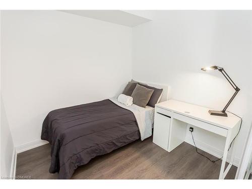 709-181 Dundas Street E, Toronto, ON - Indoor Photo Showing Bedroom