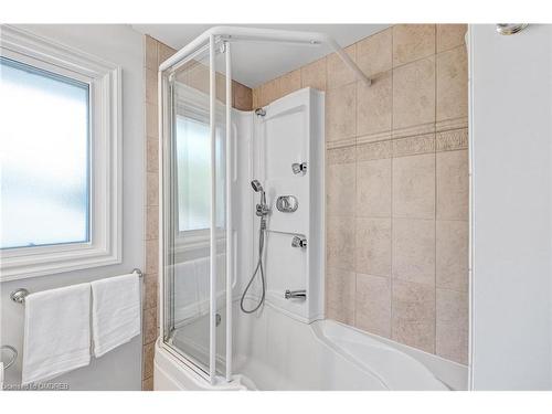 11 Rayne Avenue, Oakville, ON - Indoor Photo Showing Bathroom
