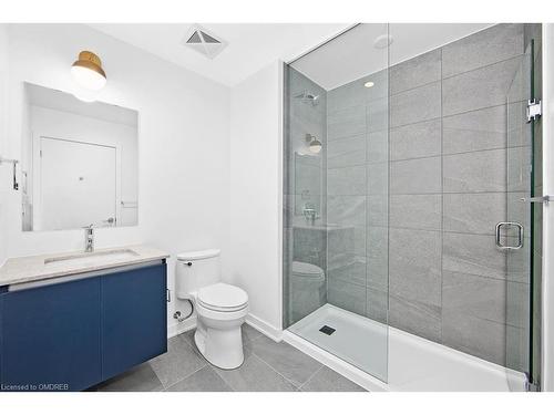 Lph02-405 Dundas Street W, Oakville, ON - Indoor Photo Showing Bathroom