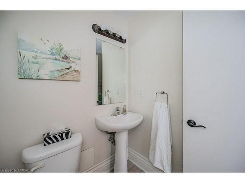206-200 Stinson Street, Hamilton, ON - Indoor Photo Showing Bathroom