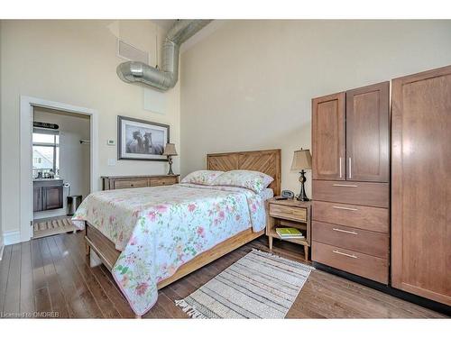 206-200 Stinson Street, Hamilton, ON - Indoor Photo Showing Bedroom
