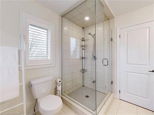 4 Hennessey Cres Crescent, Lindsay, ON - Indoor Photo Showing Bathroom