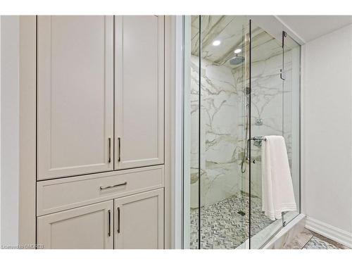 1504-2060 Lakeshore Road, Burlington, ON - Indoor Photo Showing Bathroom