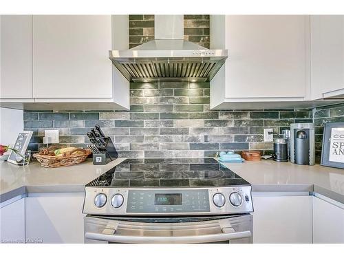 269 Kenwood Avenue, Burlington, ON - Indoor Photo Showing Kitchen