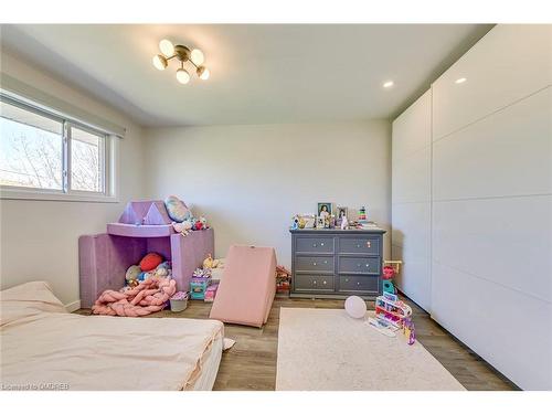 269 Kenwood Avenue, Burlington, ON - Indoor Photo Showing Bedroom