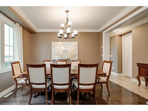 110 Holland Circle, Cambridge, ON - Indoor Photo Showing Dining Room