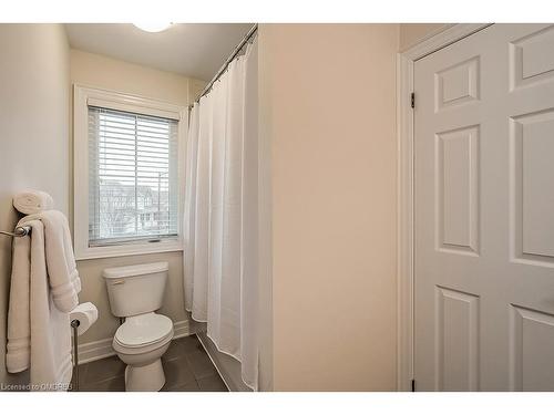 110 Holland Circle, Cambridge, ON - Indoor Photo Showing Bathroom