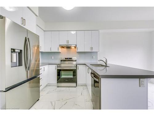 56-305 Garner Road W, Hamilton, ON - Indoor Photo Showing Kitchen With Stainless Steel Kitchen With Upgraded Kitchen