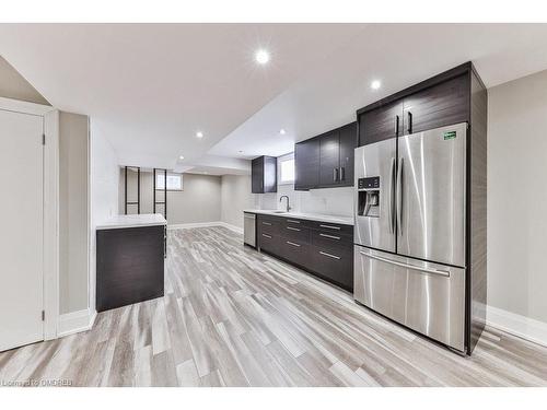 2068 Mississauga Road, Mississauga, ON - Indoor Photo Showing Kitchen With Stainless Steel Kitchen