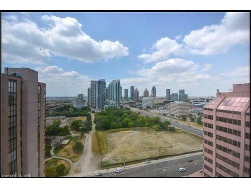 1709-265 Enfield Place, Mississauga, ON - Outdoor With View