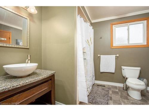 33 Merritt Crescent, Grimsby, ON - Indoor Photo Showing Bathroom