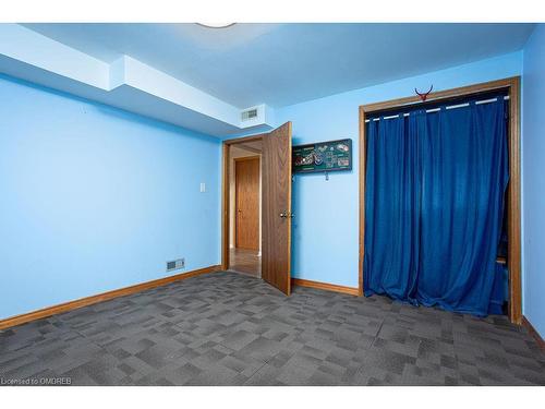 33 Merritt Crescent, Grimsby, ON - Indoor Photo Showing Other Room