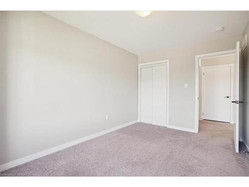 122 Crafter Crescent, Hamilton, ON - Indoor Photo Showing Other Room