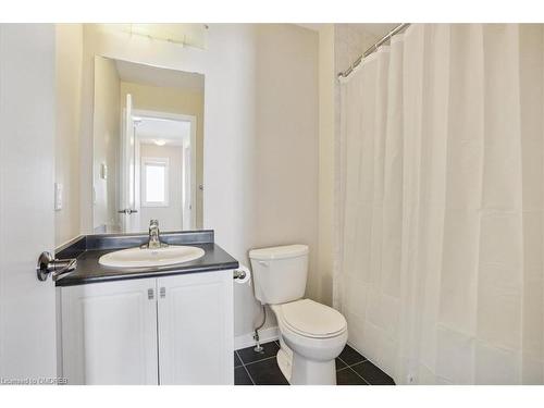 122 Crafter Crescent, Hamilton, ON - Indoor Photo Showing Bathroom