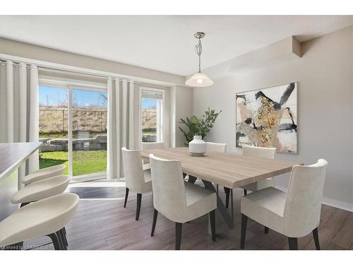 122 Crafter Crescent, Stoney Creek, ON - Indoor Photo Showing Dining Room