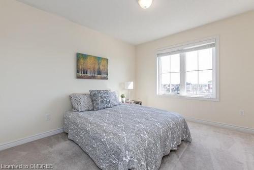 21-35 Hays Boulevard, Oakville, ON - Indoor Photo Showing Bedroom