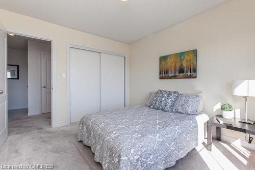 21-35 Hays Boulevard, Oakville, ON - Indoor Photo Showing Bedroom