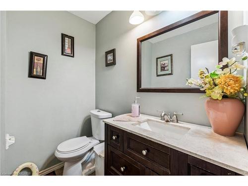 15 Beston Drive, Hamilton, ON - Indoor Photo Showing Bathroom