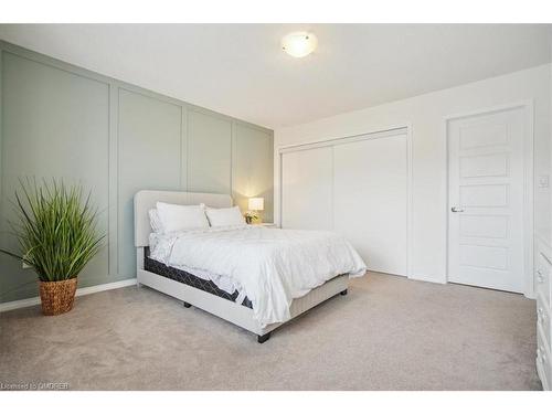 213 Kinsman Drive, Binbrook, ON - Indoor Photo Showing Bedroom