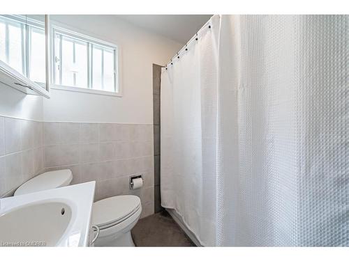 1089 Meredith Avenue, Mississauga, ON - Indoor Photo Showing Bathroom
