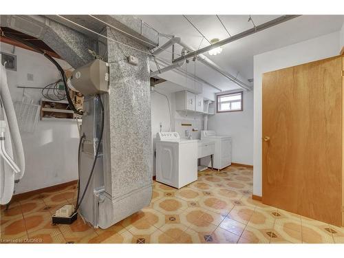 20 Leander Street, Brampton, ON - Indoor Photo Showing Laundry Room