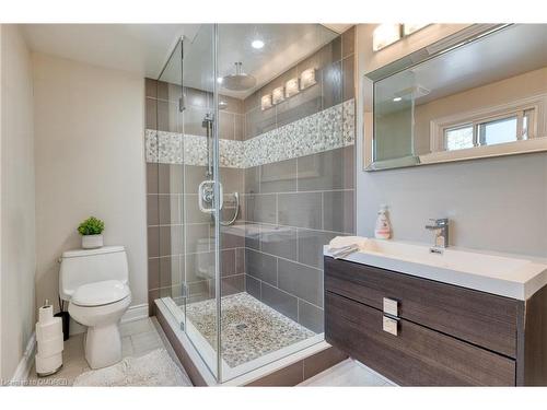 1839 Heather Hills Drive, Burlington, ON - Indoor Photo Showing Bathroom