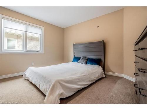3198 Saltaire Crescent, Oakville, ON - Indoor Photo Showing Bedroom