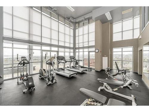 712-551 Maple Avenue, Burlington, ON - Indoor Photo Showing Gym Room