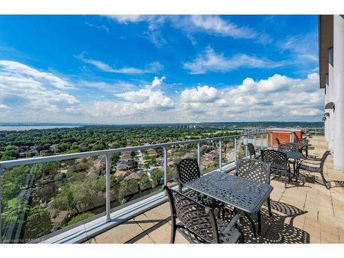 712-551 Maple Avenue, Burlington, ON - Outdoor With Deck Patio Veranda With View