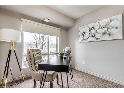 206-67 Kingsbury Square, Guelph, ON - Indoor